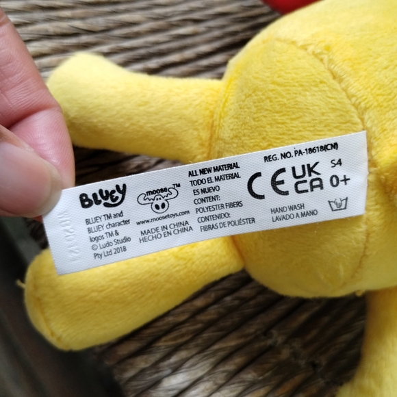 Bluey & Friends Lucky 7" Plush with Football - Picture 8 of 13